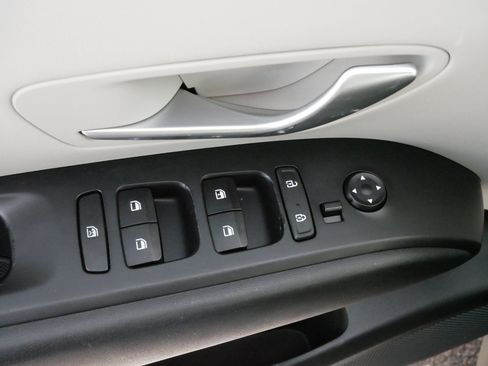 Used 2022 Hyundai Tucson SE image 19