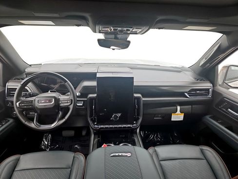New 2026 GMC Yukon AT4 w/ AT4 Premium Plus Package AWD/4WD image 11
