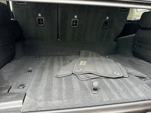 Used 2025 Jeep Wrangler Unlimited Sahara AWD/4WD image 19