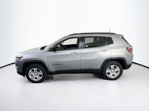 Used 2022 Jeep Compass Latitude AWD/4WD image 8
