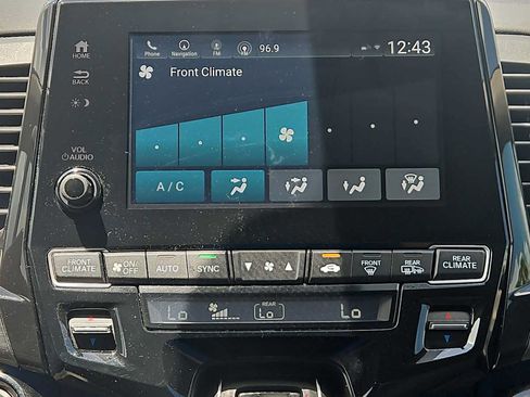 Used 2022 Honda Odyssey Elite image 17
