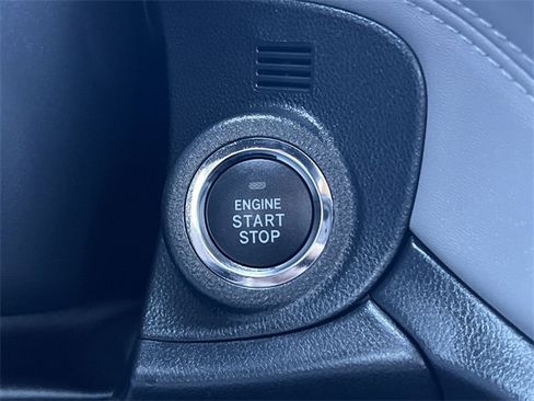 Certified 2025 Subaru Outback Premium w/ Popular Package #1A image 18