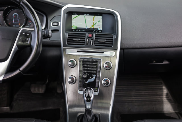 Used 2015 Volvo XC60 T5 AWD/4WD image 32