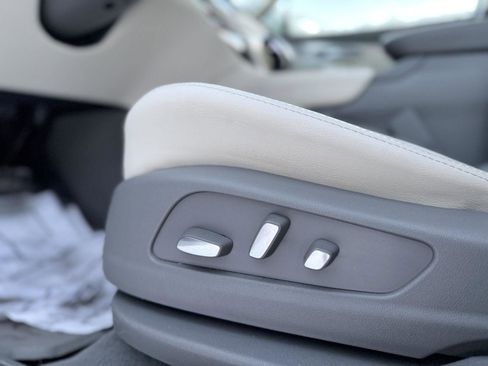 Used 2020 Cadillac XT5 Premium Luxury image 15