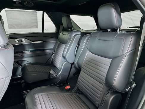 New 2026 Ford Explorer ST-Line AWD/4WD image 12