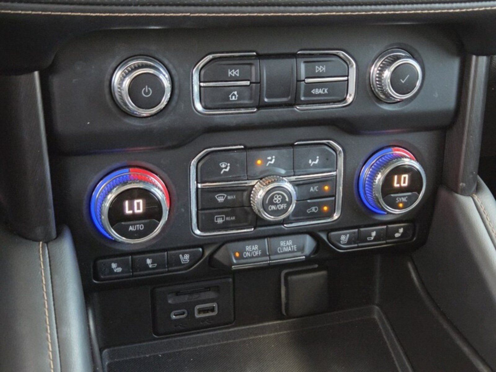 Used 2021 GMC Yukon AT4 w/ AT4 Premium Plus Package AWD/4WD image 36