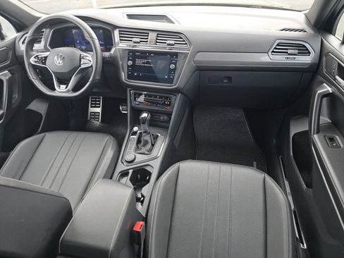 Certified 2023 Volkswagen Tiguan SE R-Line AWD/4WD image 17