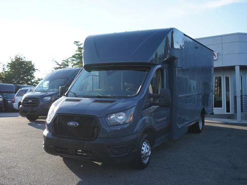 Used 2021 Ford Transit 350 DRW RWD image 5