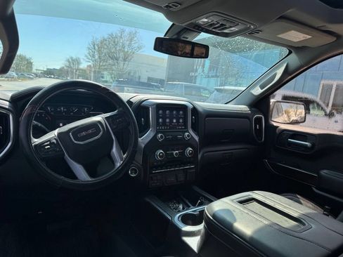 Used 2020 GMC Sierra 1500 SLT RWD image 3