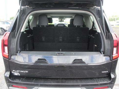 Used 2025 Ford Expedition Max Platinum AWD/4WD image 18