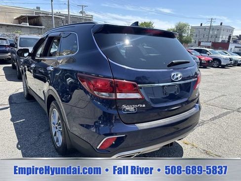 Used 2018 Hyundai Santa Fe SE w/ Cargo Package AWD/4WD image 9