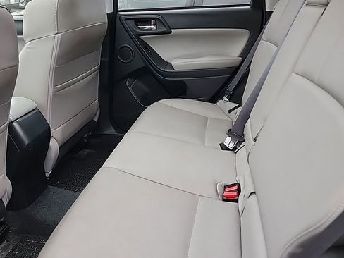 Used 2014 Subaru Forester 2.5i Touring image 8