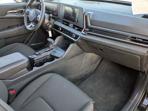 Used 2024 Kia Sportage LX image 36