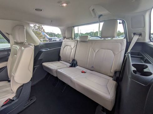 Used 2024 Ford Expedition Limited AWD/4WD image 15