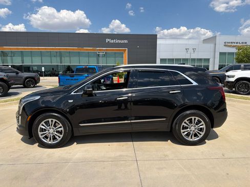 Used 2023 Cadillac XT5 Premium Luxury FWD image 2
