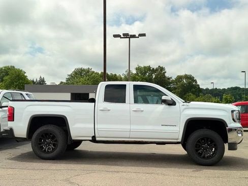 Used 2017 GMC Sierra 1500 SLE w/ SLE Value Package AWD/4WD image 28
