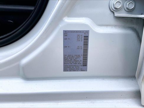 Used 2025 Nissan Altima 2.5 SV FWD image 19