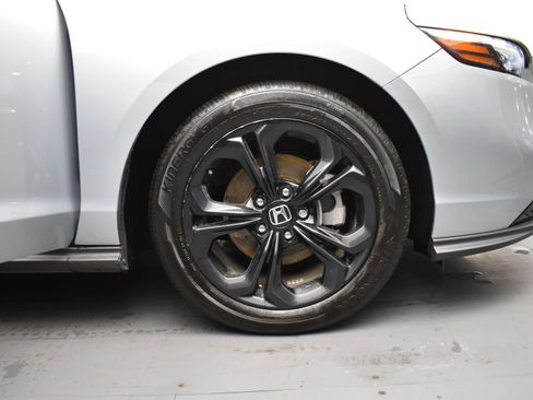 Used 2025 Honda Accord SE image 5