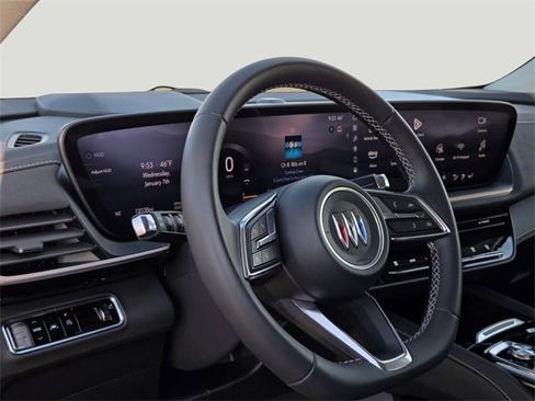 Used 2025 Buick Envision Sport Touring image 11
