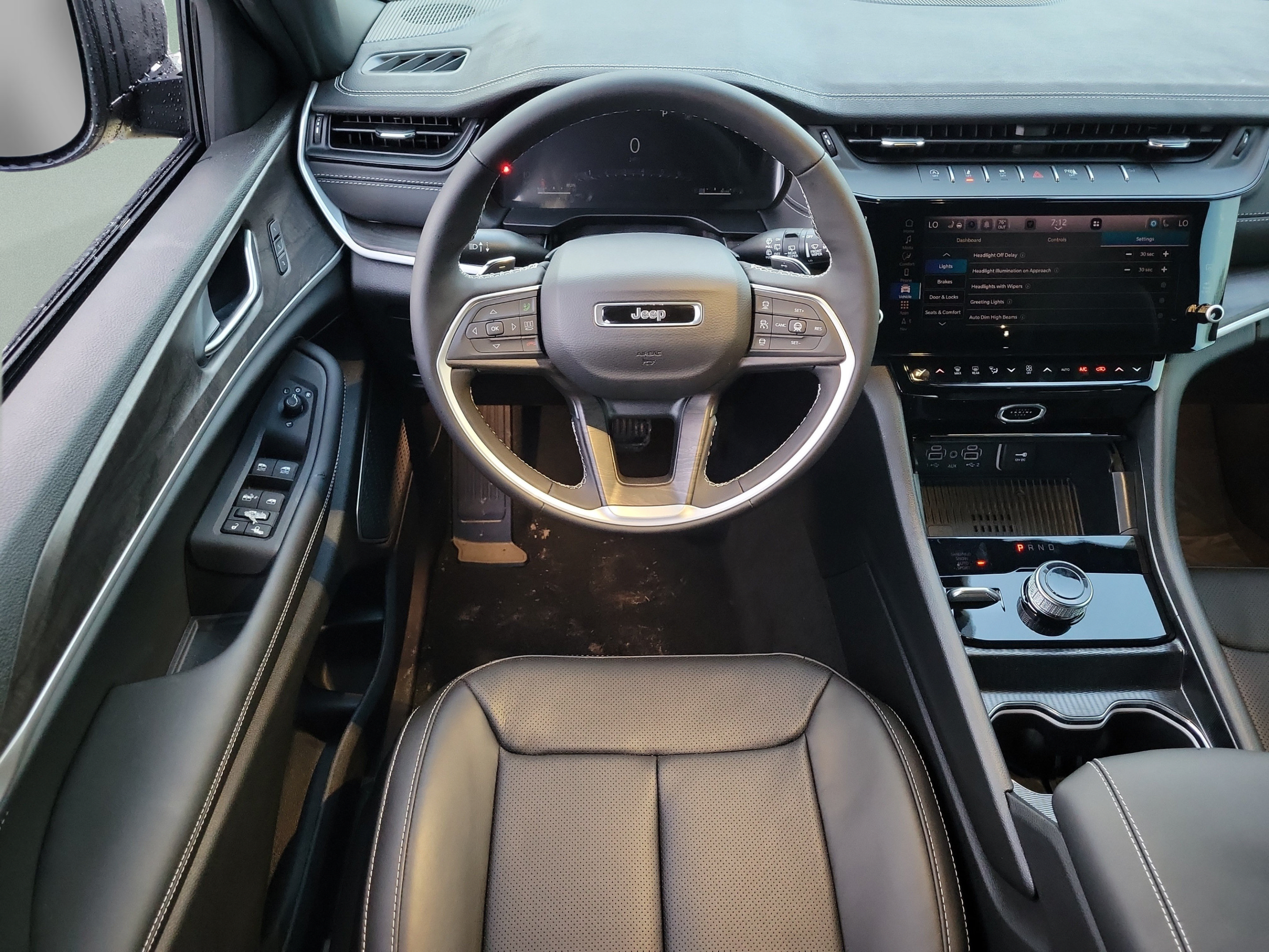 New 2027 Jeep Grand Cherokee Limited AWD/4WD image 8