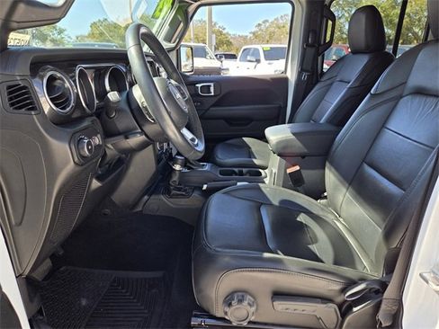 Certified 2022 Jeep Wrangler Unlimited Sahara image 13