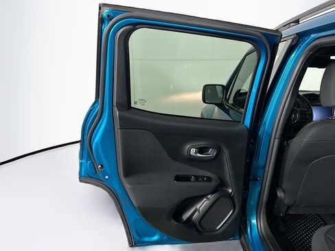 Used 2021 Jeep Renegade Latitude image 26