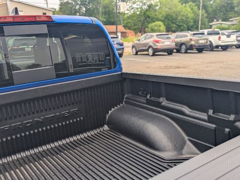 New 2026 Nissan Frontier SV w/ All-Weather Content Package AWD/4WD image 14