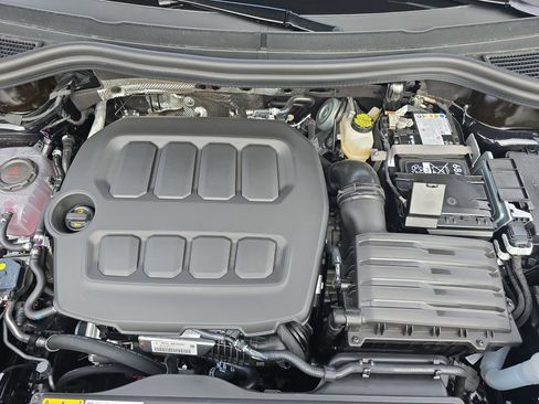 New 2026 Volkswagen Tiguan SE FWD image 27