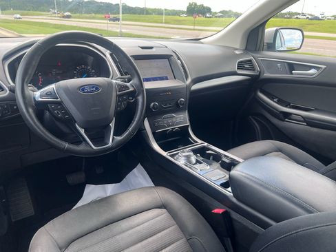 Used 2019 Ford Edge SEL FWD image 16