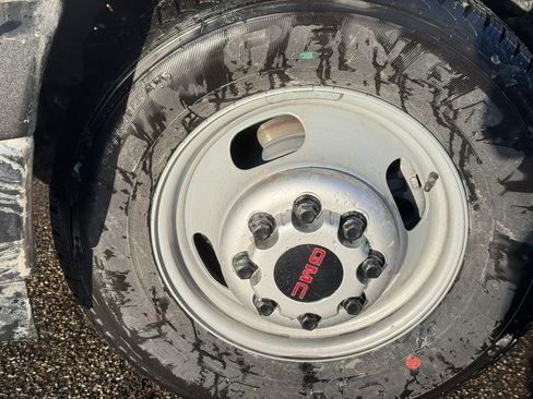 New 2025 GMC Savana 3500 w/ Power Convenience Package image 4