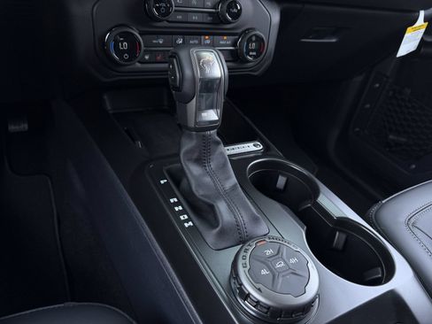 New 2026 Ford Bronco Outer Banks AWD/4WD image 16