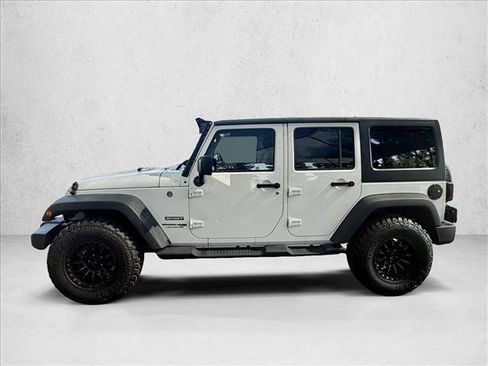 Used 2018 Jeep Wrangler Unlimited Sport S AWD/4WD image 3
