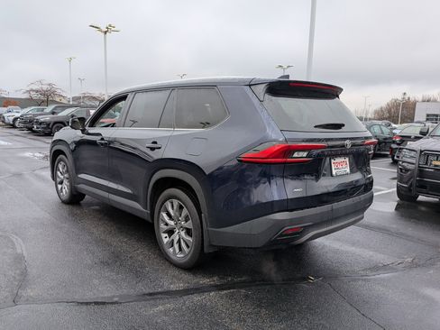 Used 2024 Toyota Grand Highlander Limited image 6