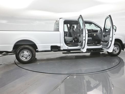 New 2026 Ford F250 XL RWD image 3