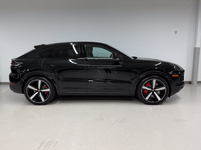 Certified 2026 Porsche Cayenne S AWD/4WD image 7
