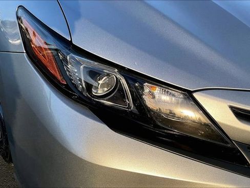 Used 2023 Toyota Camry SE w/ Convenience Package image 30