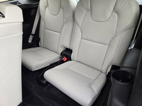 New 2026 Volvo XC90 B6 Ultra image 32