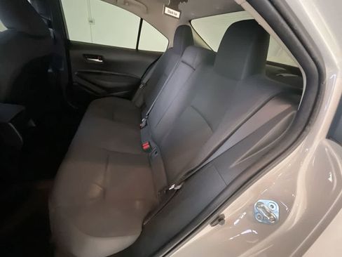 Used 2021 Toyota Corolla LE image 22