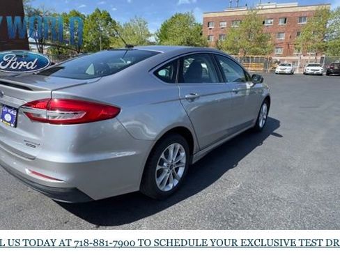 Used 2020 Ford Fusion Energi Titanium image 5