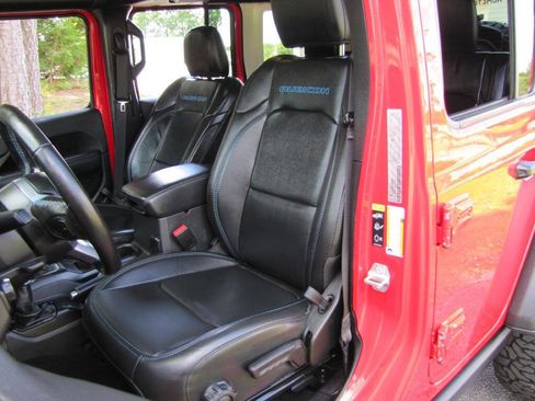 Used 2022 Jeep Wrangler Unlimited Rubicon 4xe w/ Cold Weather Group image 17