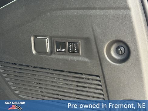 Certified 2023 Chevrolet Suburban Premier w/ LPO, Illumination Package AWD/4WD image 6