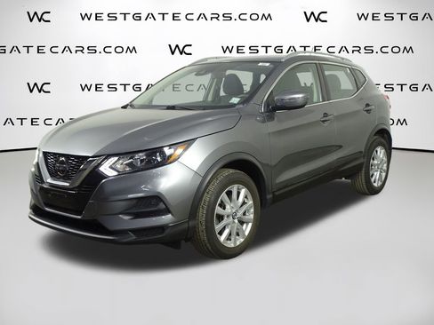 Used 2020 Nissan Rogue Sport SV image 1