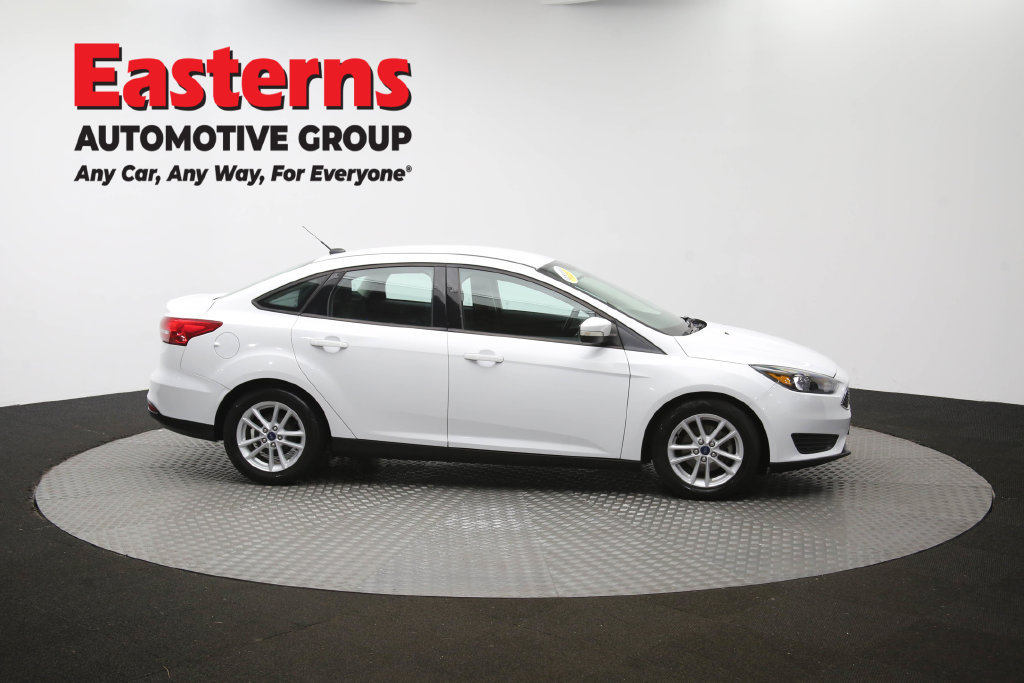 Used 2018 Ford Focus SE w/ Cold Weather Package FWD image 45