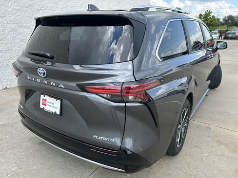 Certified 2025 Toyota Sienna Platinum AWD/4WD image 6