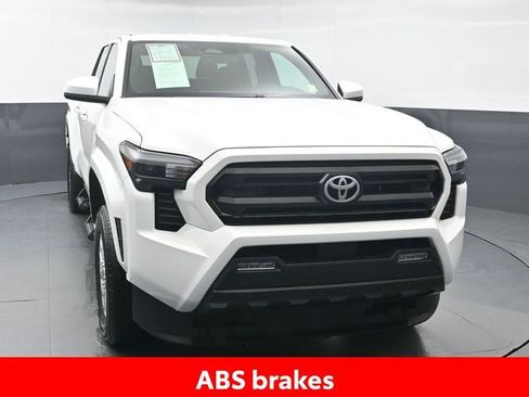 Certified 2025 Toyota Tacoma SR5 image 11