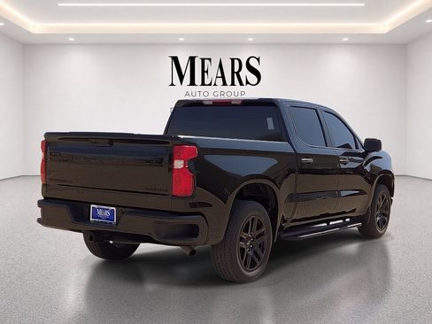 Used 2024 Chevrolet Silverado 1500 Custom w/ LPO, Dark Essentials Package RWD image 5