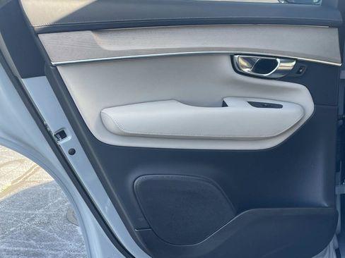 Certified 2025 Volvo XC90 B6 Plus image 11