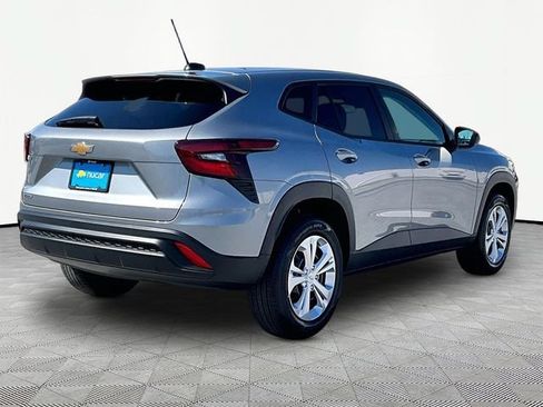 New 2026 Chevrolet Trax LS FWD image 6
