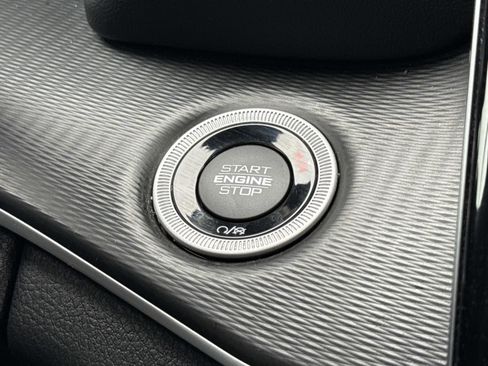 Used 2023 Jeep Grand Cherokee L Laredo image 19