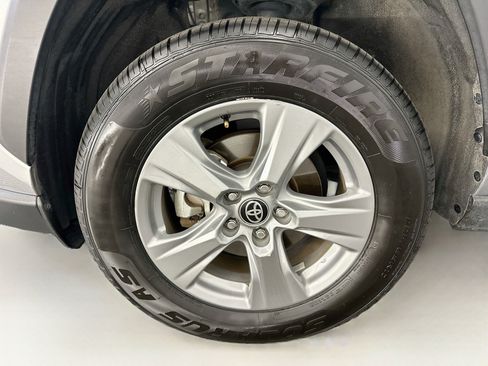 Used 2025 Toyota RAV4 XLE AWD/4WD image 35